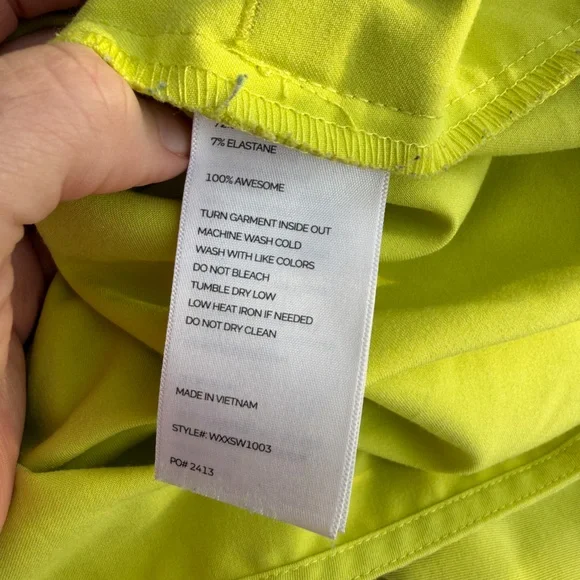 Figs Neon Yellow Scrub Set - Picture 5 of 5